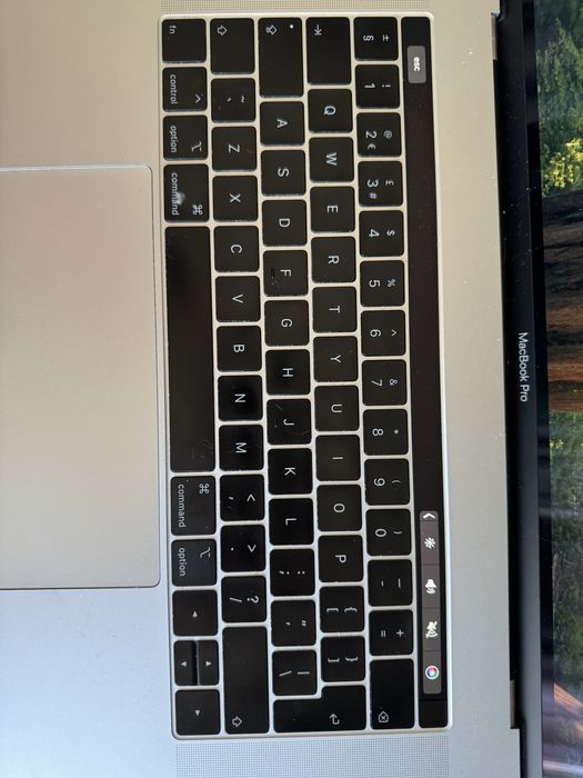 Apple Macbook Pro 2018 15 inch i9, 32 GB RAM, 512GB SSD
