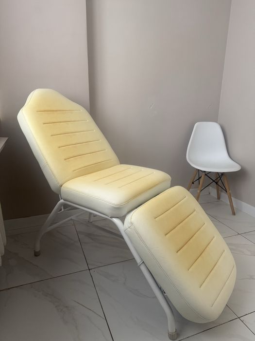 Кушетка/кресло педикюрное