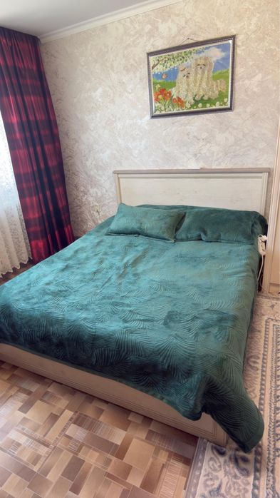 Продам 2х спальную кровать