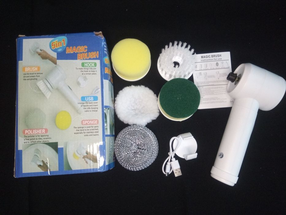 Уред за почистване с пет приставки