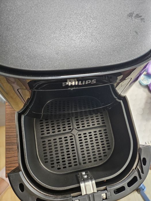 Friteuza cu aer cald Philips Airfryer Essential Collection HD9252/90 compact digital, capacitate 4.1 L, afisaj digital, 7 setari presetate