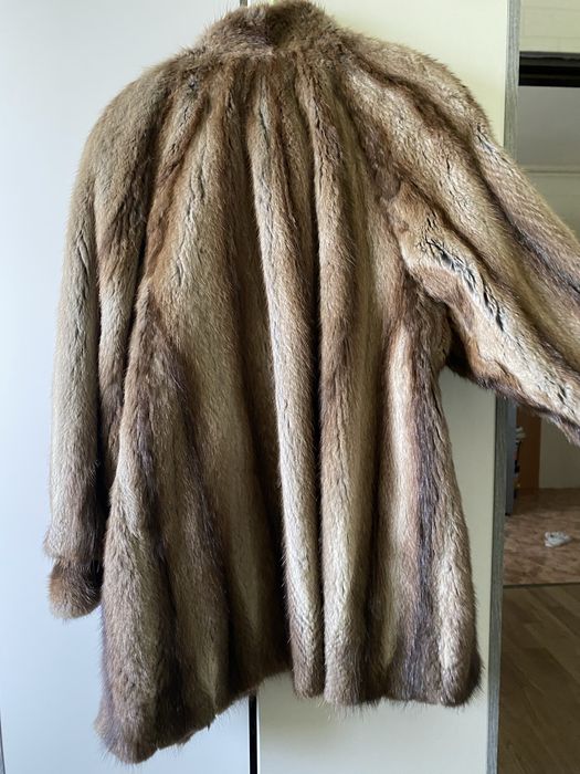 Haina din  blana naturala de nurca