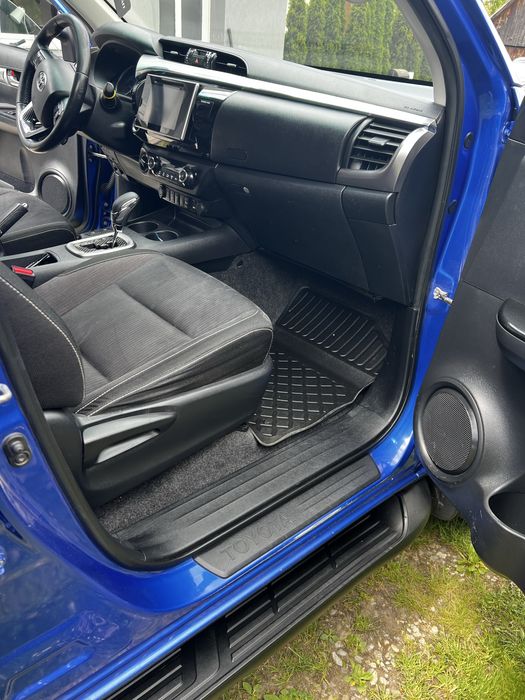 Toyota Hilux  Invincible