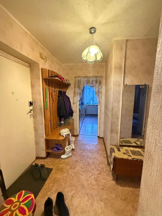 Продам 3 комн квартиру в центре