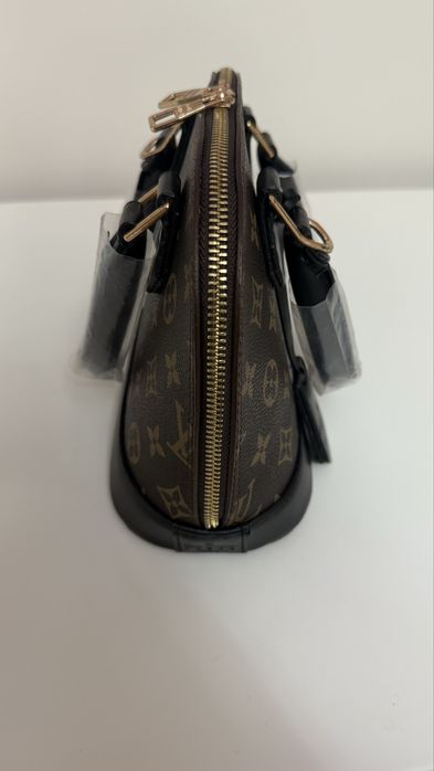 Geanta dama noua foarte eleganta