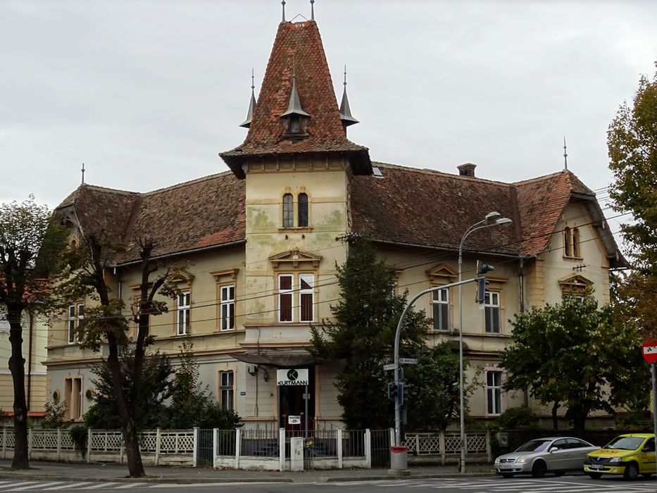 De vanzare 5 apartamente Bulevardul Victoriei