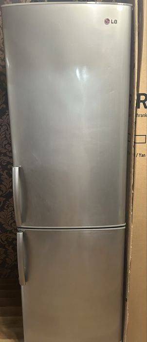 Продам холодильник LG