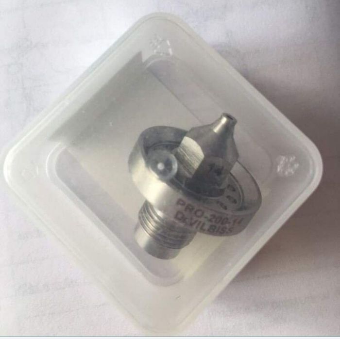 Vând duză de fluid 1.4 MM pentru pistol de vopsit