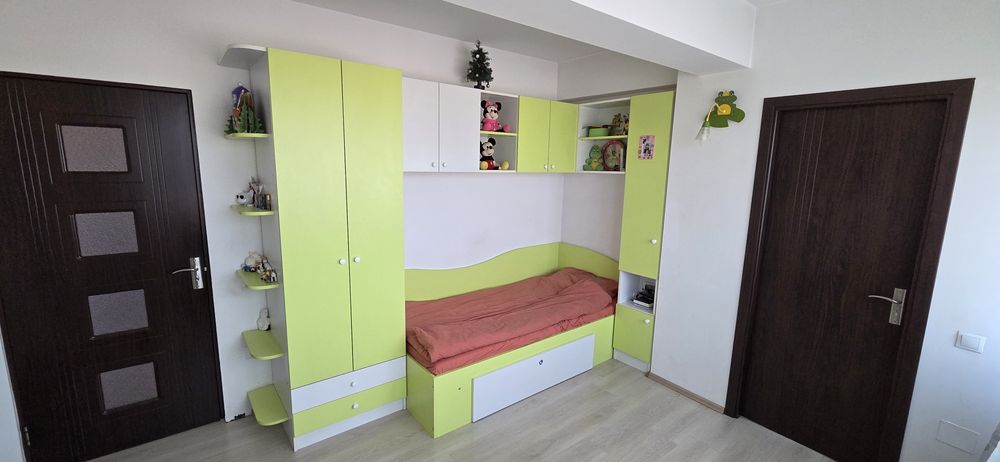 Vând mobila camera copii