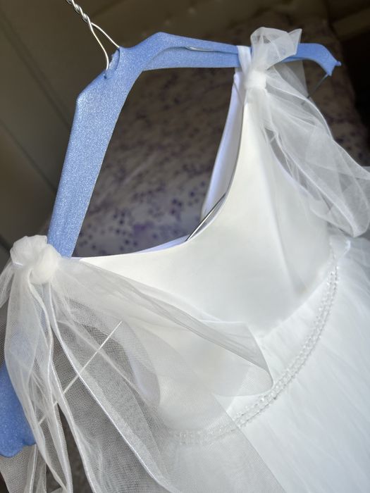 Приказна тюлена бяла рокля размер 1-2год