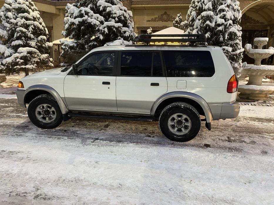 Продам монтеро спорт