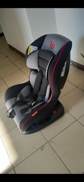 Продам автокресло детскую