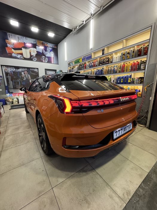 Zeekr 001 Dual Motor 11.2023 yil 29000 probeg