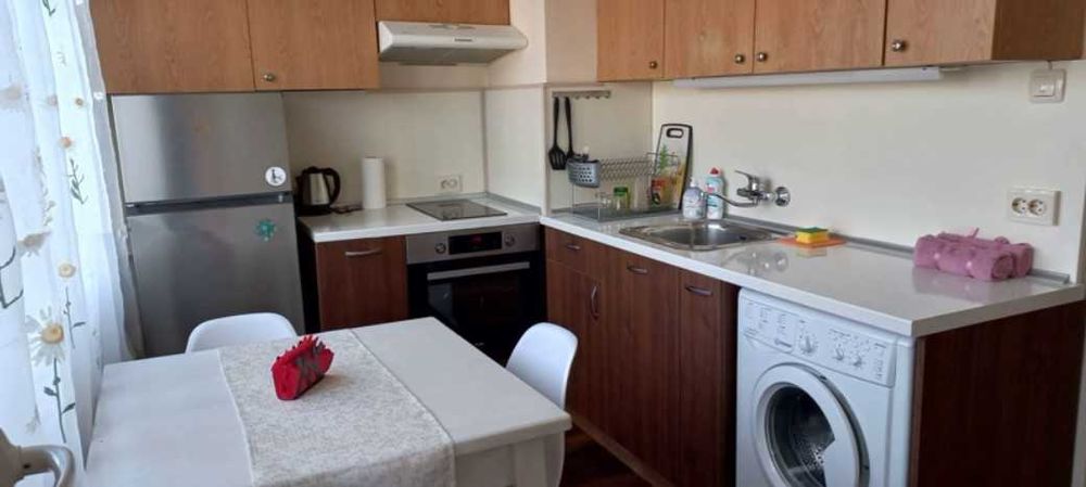 Дава се под наем Двустаен апартамент в София, Младост 1 - 68 кв.м за 547.23 € - Снимка #1