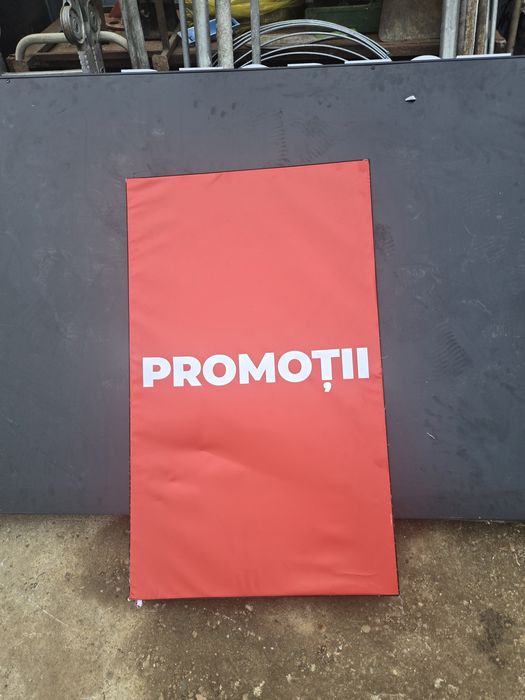 Reclama luminoasa pe led