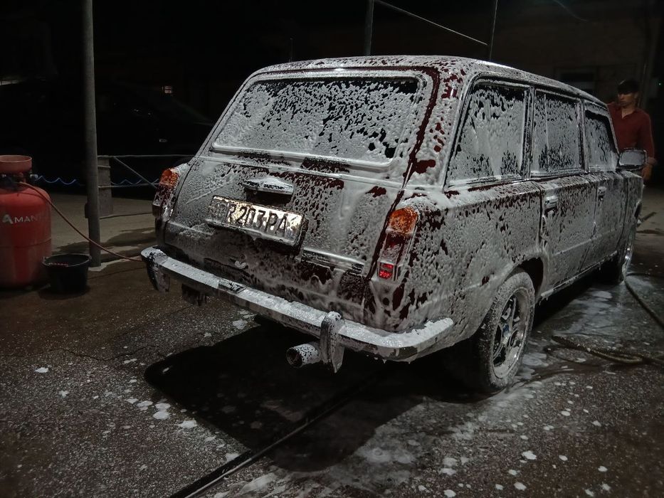 Vaz 2102 sotiladi