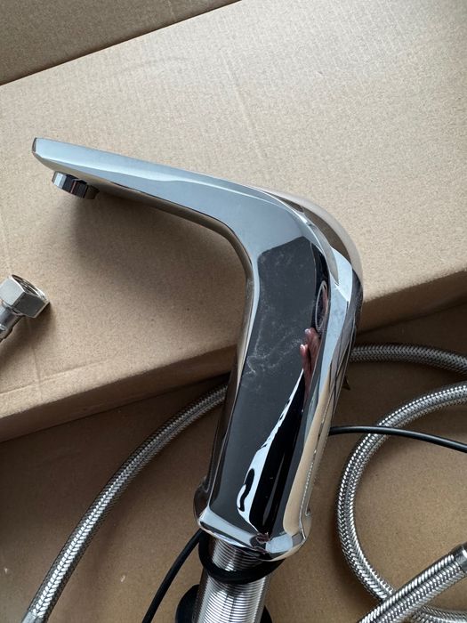 Vând robinet cu senzor de la Mobexpert