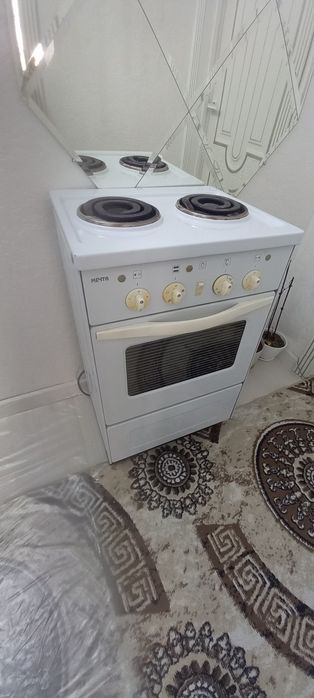 Электро плита с духовкой