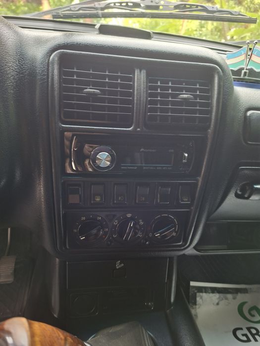 GAZ 3102 бир кул мошина