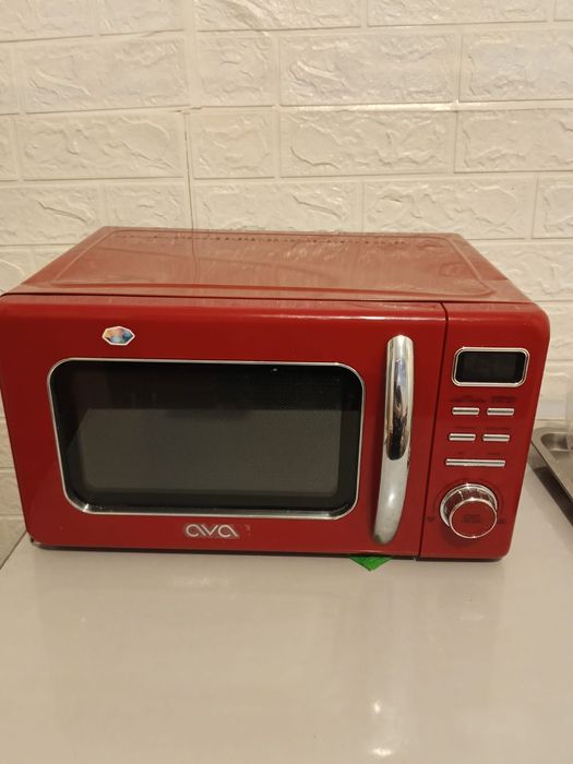 Продам микроволновку новая пользовались 2 месяца