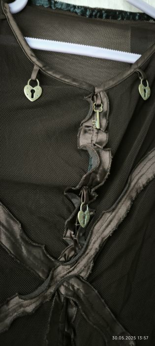 Продаётся женская, симпатичная блузочка. Размер подойдёт на 44-46.