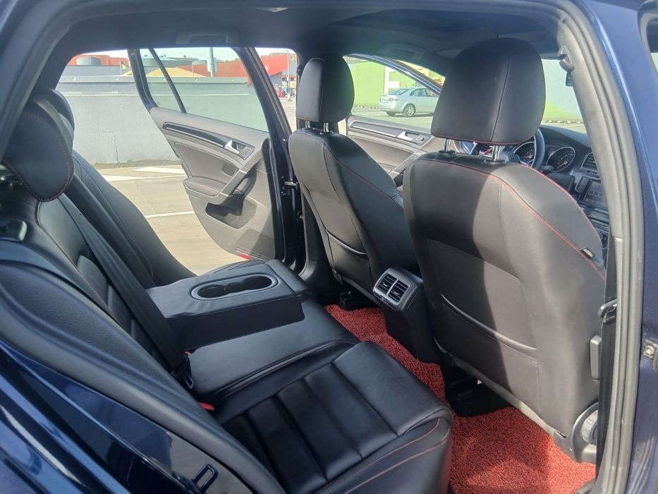 Volkswagen Golf GTI
