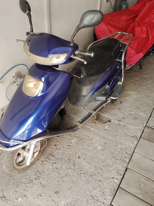 Скутер бензиновый