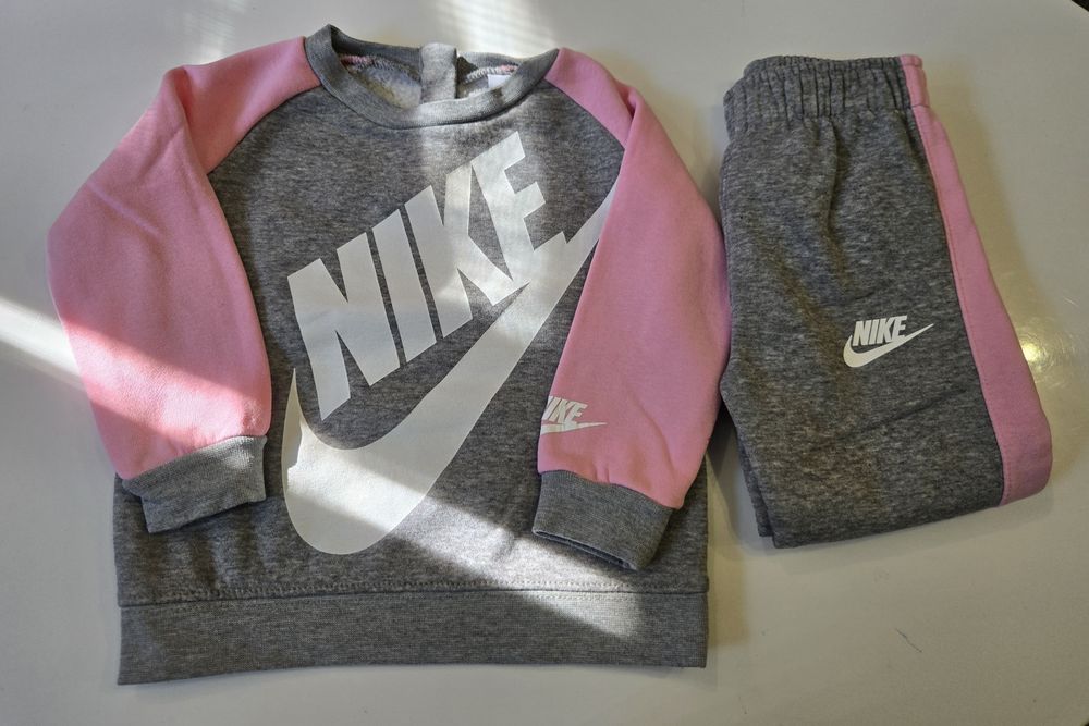 Бебешки плътен екип Nike