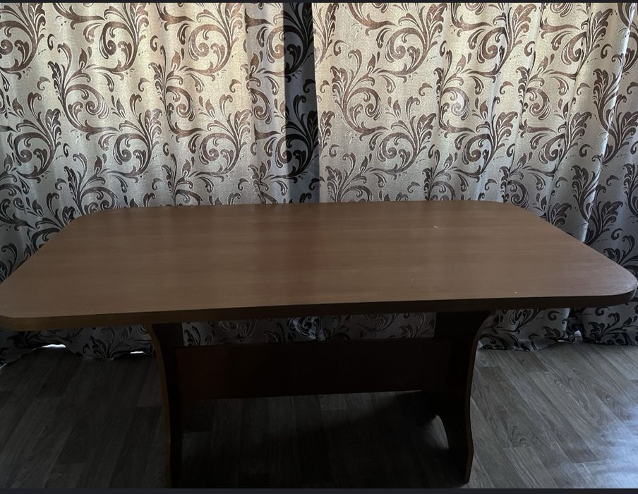 Стол не раскладной