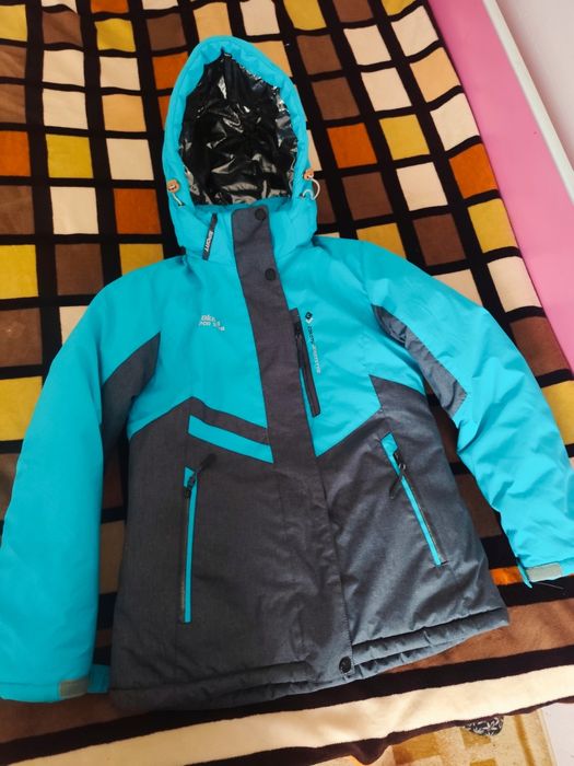 Фирменная куртка 8-12 лет