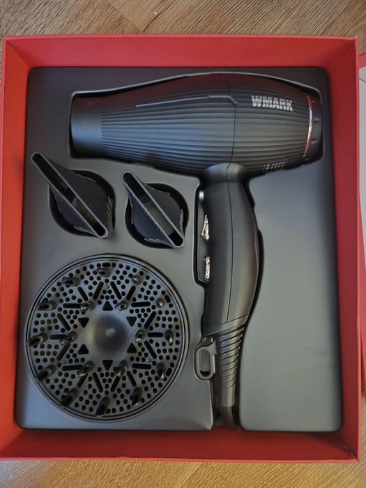 Vând feon nou 2300W cu difuzor