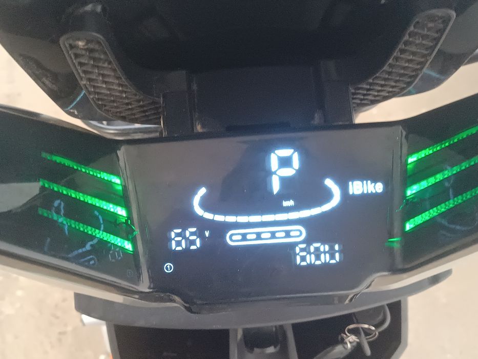 Skuter 777 madeli sotiladi