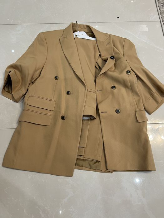 Мъжки костюми в отлично състояние