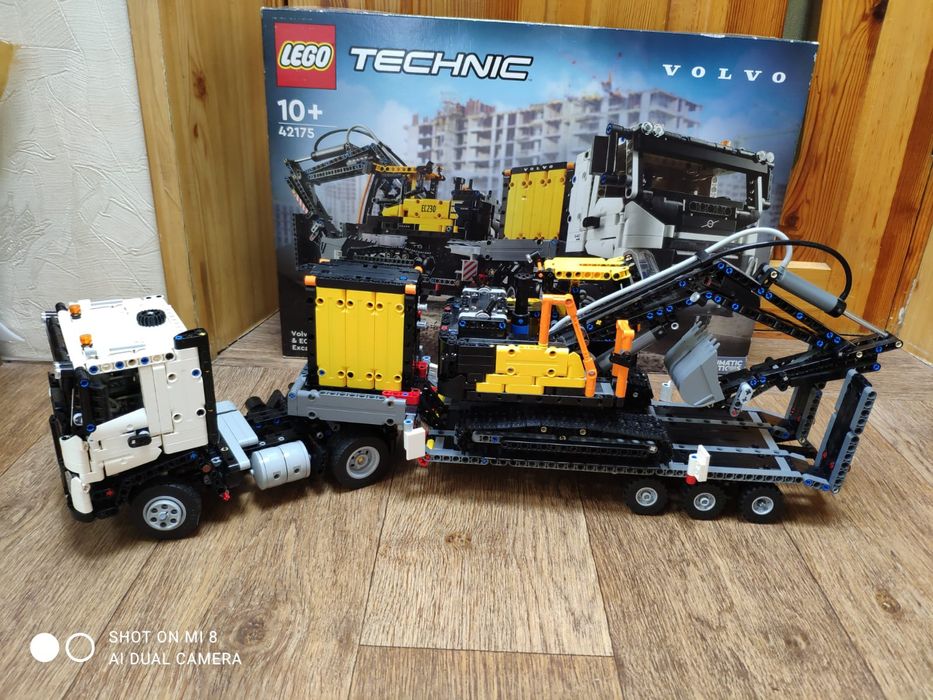 Продам Lego Technic 42175