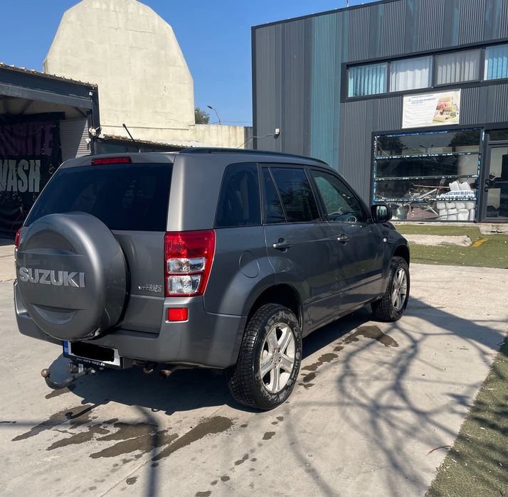 Vând Suzuki Grand Vitara 1.9 DDiS 4x4, an 2007, diesel , cu 162.580 km
