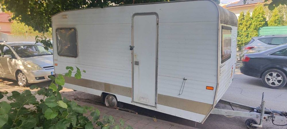 Продава се регистрирана каравана Стеркеман СА 385