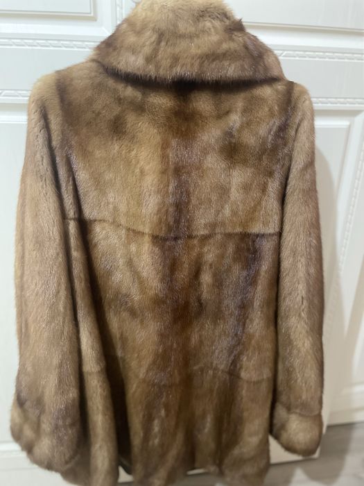 Продам норковую шубу