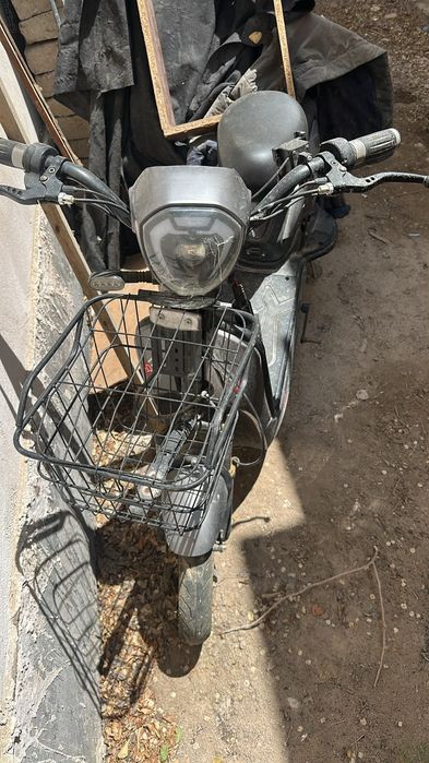 Скутер сатылады  шұғыл түрде