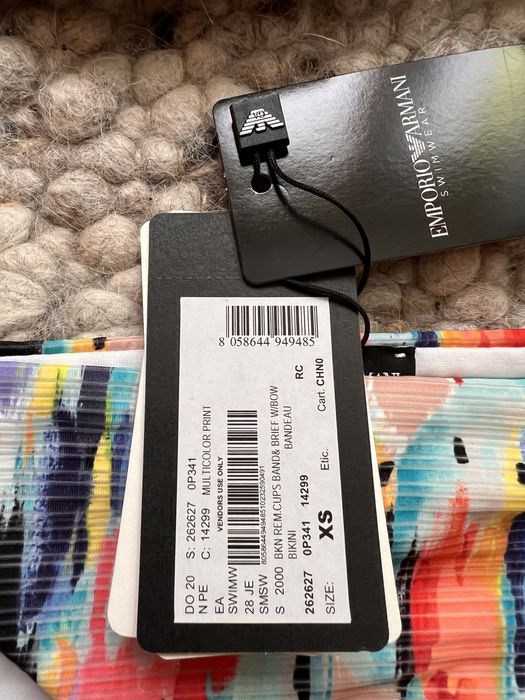 Нов бански на Emporio Armani