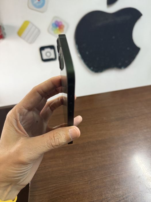 Vand Iphone 13 128Gb Green impecabil