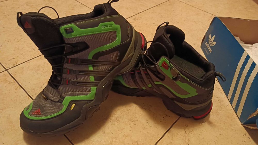 Adidas Gore-Tex Traxion