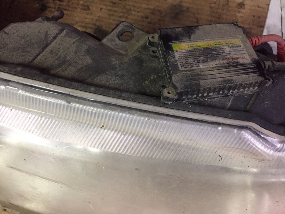 Far Xenon Stanga Dreapta Jeep Grand Cherokee An 2003/2006 Oferim Garatie