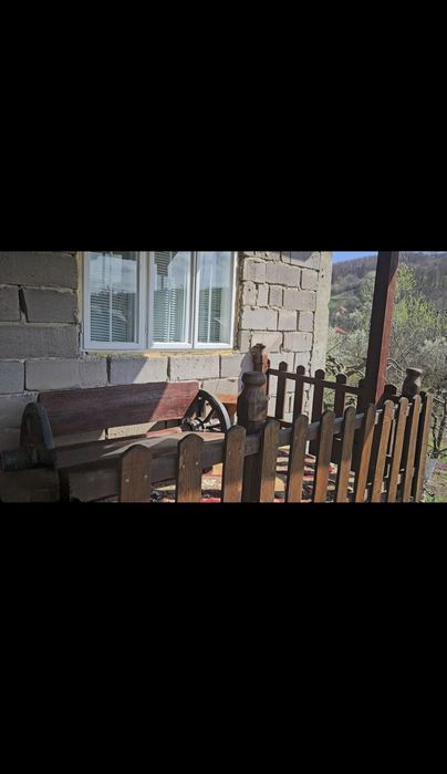 Casă cu teren de vânzare