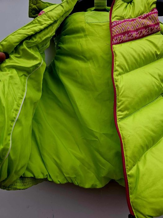 Adidas оригинален дамски елек 60 % патешки пух 40 % пера  Л размер