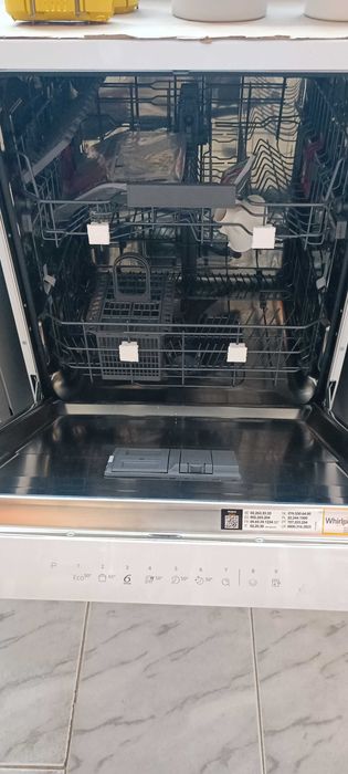 съдомиялна свободностояща Whirlpool