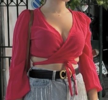 Top elegant cu șnur roz