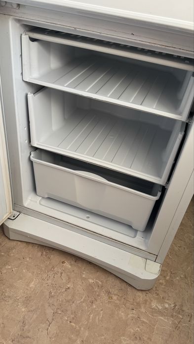 Холодильник Indesit