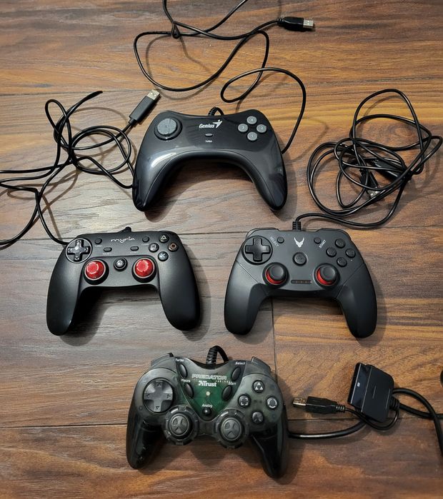 Controllere/manete/joystick-uri playstation 2, PS 3 si PC