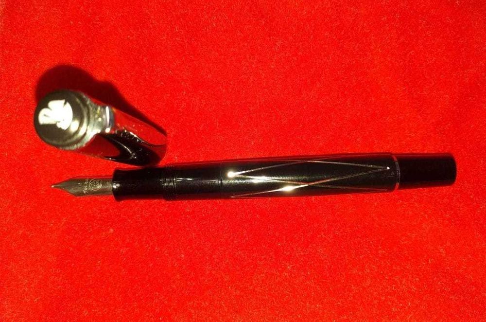 Stilou Pelikan Classic M215 cu piston