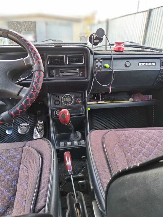 ВАЗ (Lada) 2107) (Имеется торг)